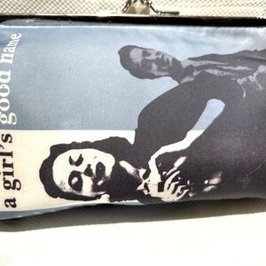 👜 Benefit Cosmetics “A Girl’s Good Name” Retro Makeup Bag 👜